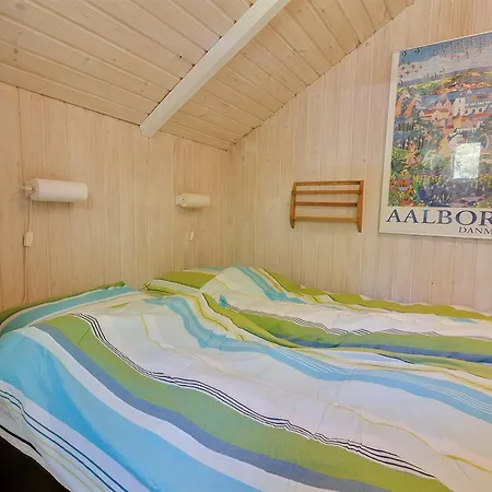 펜션 Three-bedroom Holiday In *