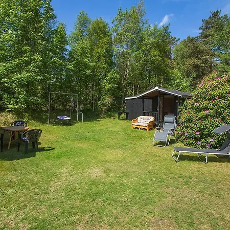 펜션 Three-bedroom Holiday In *